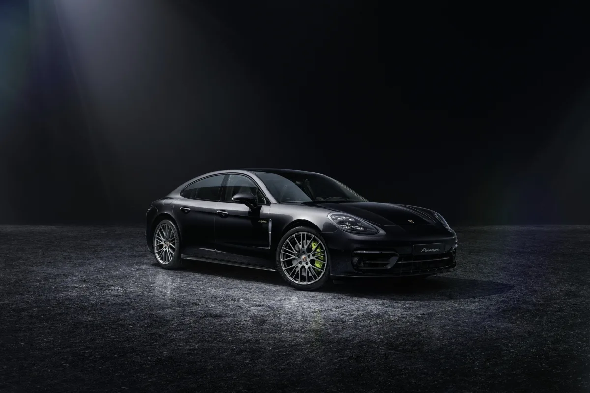 Porsche Panamera Platinum Edition: Mewah, Elegan, dan Bertenaga
