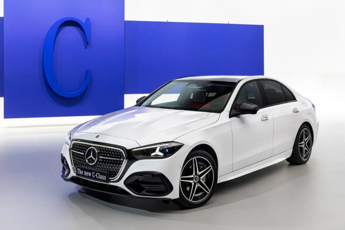 Mercedes-Benz C-Class Terbaru: Lebih Canggih dan Mewah