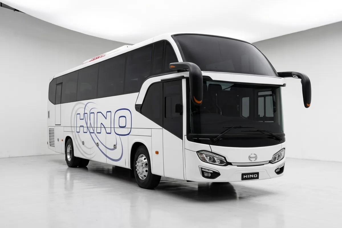 Hino Upgrade Baterai Big Bus, Siap Aksesori Melimpah