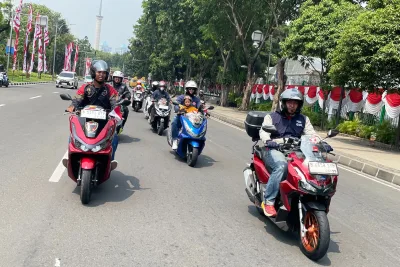 Seru! Komunitas Honda Convoy Merdeka Jelajah Sejarah Jakarta