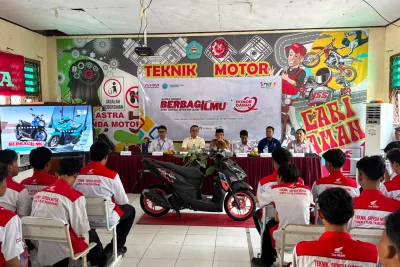 Astra Honda Gembleng Siswa SMK Tangerang Pahami Teknologi Vario 125