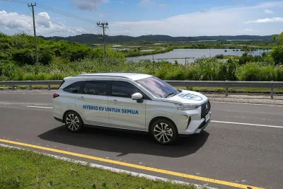 New Veloz Hybrid EV: Inovasi Masa Depan atau Masih Butuh Penyesuaian?