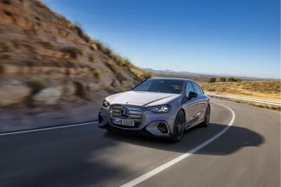 Mercedes-Benz C-Class Listrik Resmi Dijual: Jarak Tempuh 762 Km!