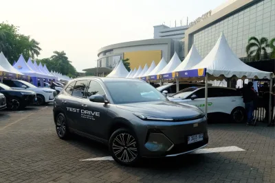 Sensasi Coba Mobil & Motor Impian di GIIAS Surabaya 2026