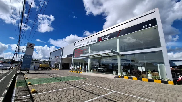Mitsubishi Resmikan Dealer Pertama di Kota Bukittinggi