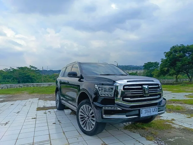 Review GWM Tank 500: Large SUV nan Tangguh dan Berbeda