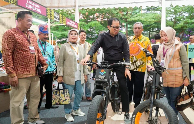 Para Pelaku IKM Ciptakan Prototipe Kendaraan Listrik Niaga