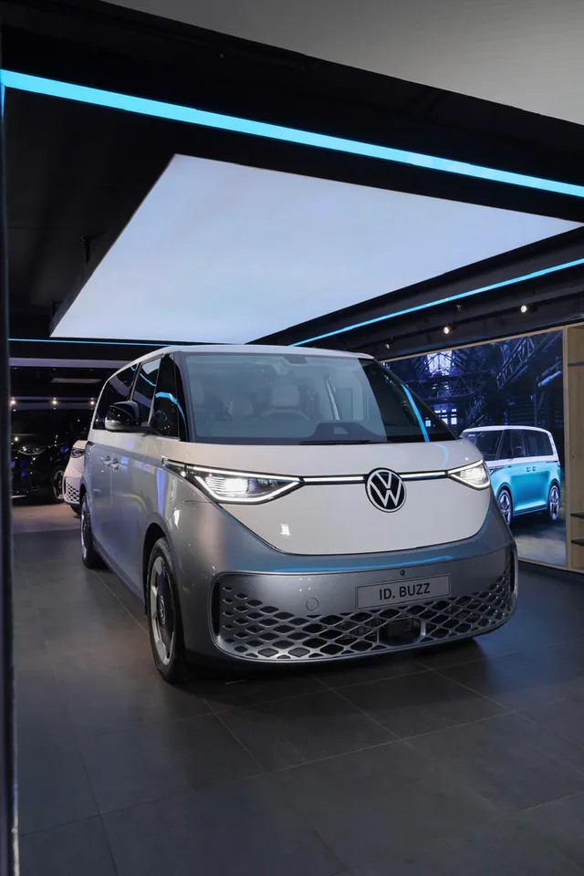 Volkswagen Luncurkan ID. Buzz Bozz White Signature Edition
