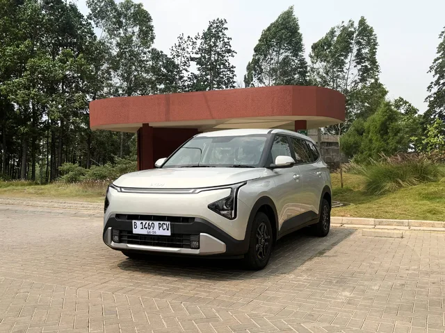 Kia Carens Manual Resmi Meluncur di Indonesia, Harga Rp 269 Juta!