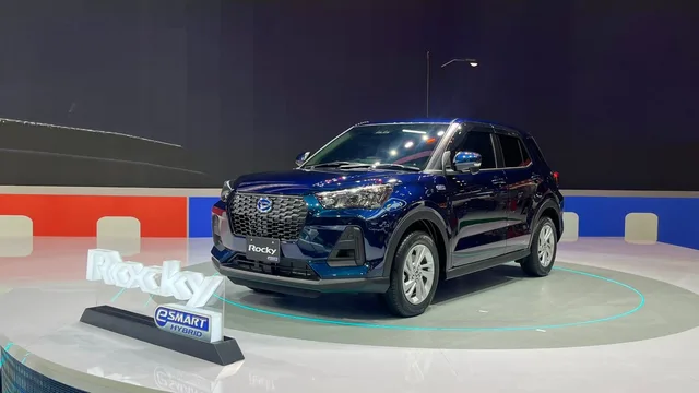 Pakai Hybrid Murni, Besaran Tenaga Daihatsu Rocky Beda Tipis dengan Suzuki Fronx