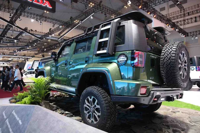 Baic Tampilkan BJ40 Plus dalam Berbagai Gaya di GIIAS 2025