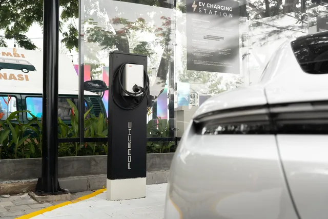 Porsche Indonesia Hadirkan Porsche Destination Charging di Semarang