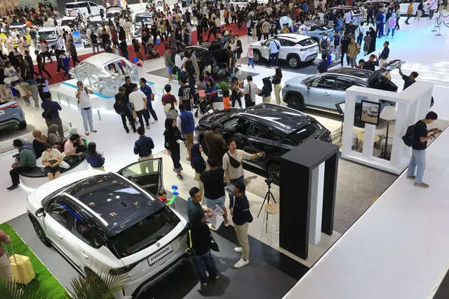 Tak Cuma Diskon, Beli Mobil Suzuki di GIIAS 2025 Juga Dapat Bonus Uang Elektronik