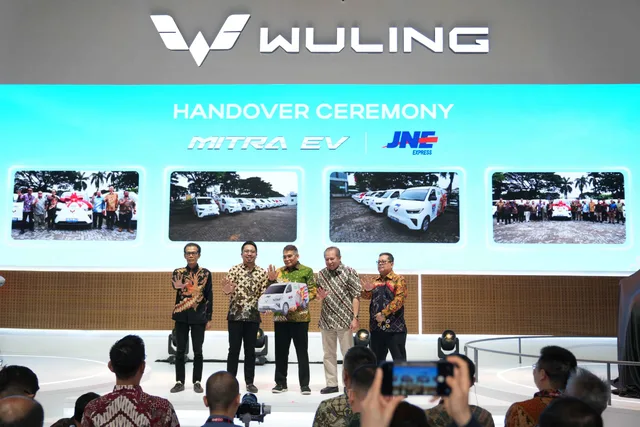 Wuling Berkolaborasi Dengan JNE Tangerang, Jadikan Mitra EV Sebagai Unit Operasional