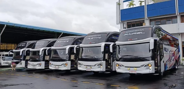 PO DMH Trans Luncurkan Armada Baru yang Bersasis Hino RM 280 ABS