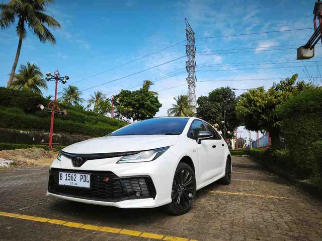 Review Toyota Corolla Altis GR Sport HEV: Sporti Tanpa Banyak Usaha