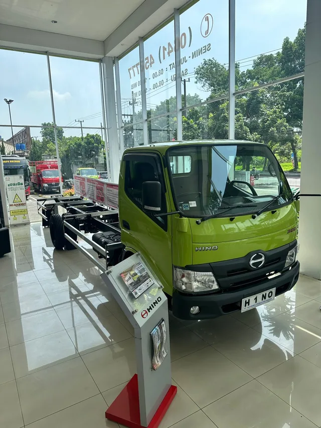 Hino Luncurkan Hino300 - 136 MDLR di Malang