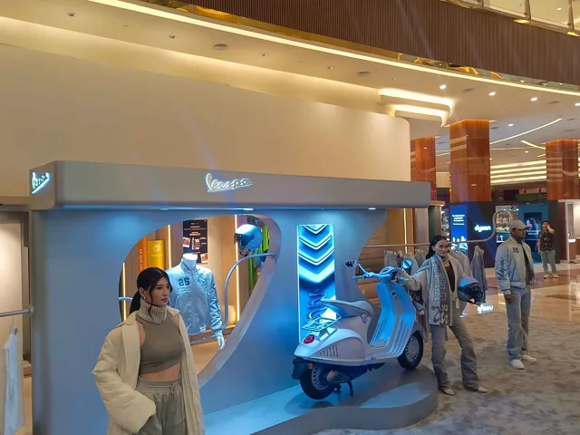 Vespa Bikin Pop-up Store di Pacific Place Mall Jakarta