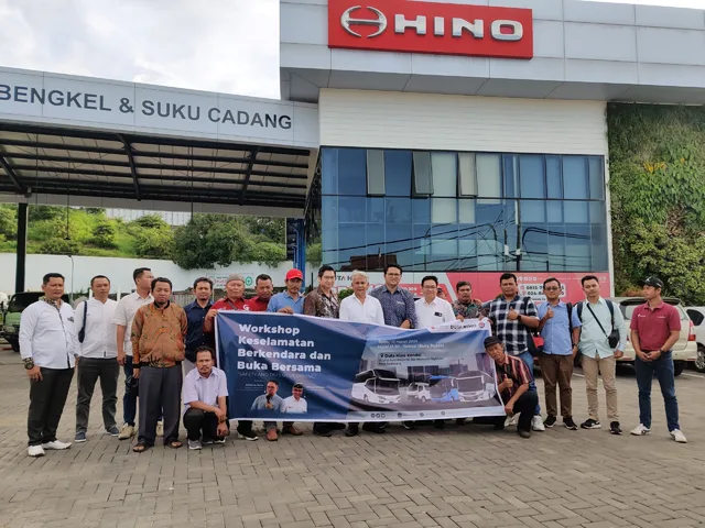 Jelang Musim Mudik, Hino Gelar Workshop Keselamatan bagi PO Bus