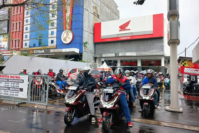 Puluhan Anggota Komunitas Honda PCX Jajal New PCX 160