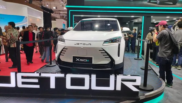Jetour Pamerkan SUV Listrik X50e di IIMS 2025