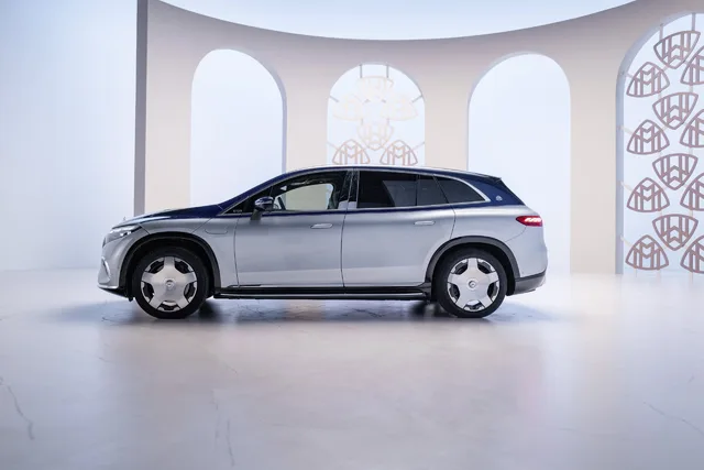 Mercedes-Benz Resmi Hadirkan Mercedes-Maybach EQS 680 SUV di Indonesia