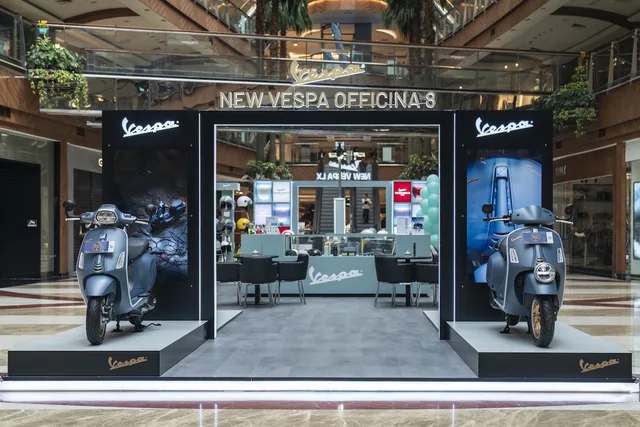 Vespa Pamerkan LX Terbaru dan Officina 8 di Pondok Indah Mall 2