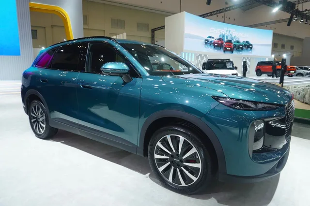 Lepas L8 Setir Kanan Lakoni World Premiere di GJAW 2025, Segini Harganya