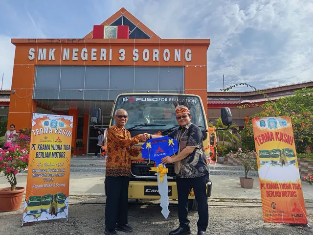 KTB Donasikan Mitsubishi Fuso Colt Diesel Kepada SMK Negeri 3 Sorong
