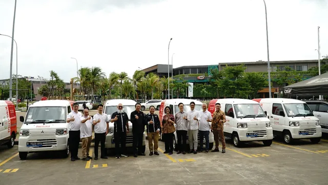 Rentokil Initial Indonesia Luncurkan 11 Unit Mobil Operasional Mitsubishi L100 EV