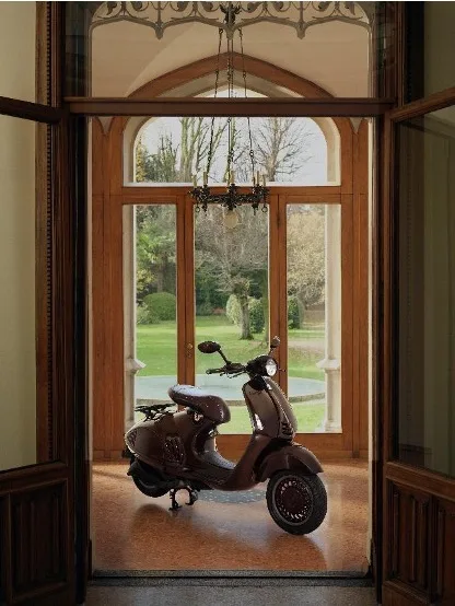 Vespa Hadirkan 946 Horse di Indonesia
