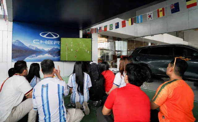 Chery Ubah Diler Jadi Ruang Kebersamaan Keluarga Lewat Kampanye For Family, For Champion