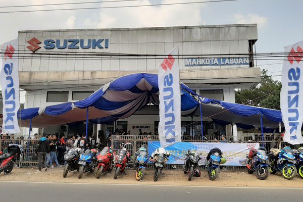  Suzuki  Sunday Morning Ride Terjang Serang  Pantai Carita 